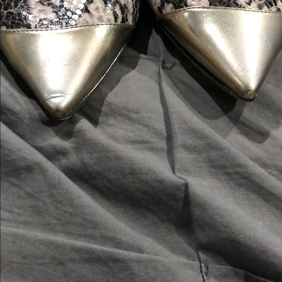 Jimmy Choo Gold and Snake Print flats - Picture 3 of 4